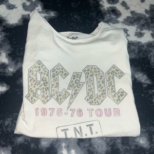 acdc graphic size M